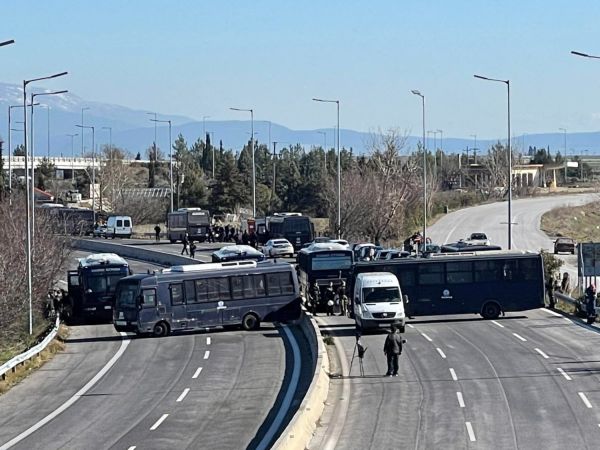 Απάντηση του Μπλόκου Νίκαιας στις εξαγγελίες του Υπουργείου για τους αγρότες