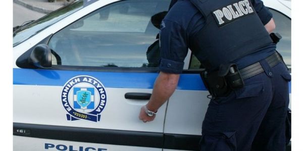 Τρίκαλα: 41χρονος προσποιούνταν τον υπάλληλο της ΔΕΗ για να &quot;απαλλοτριώσει&quot; σπίτια ηλικιωμένων