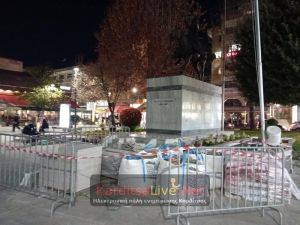 Σε εξέλιξη η αποκατάσταση τμημάτων  της πλακόστρωσης στην κεντρική πλατεία