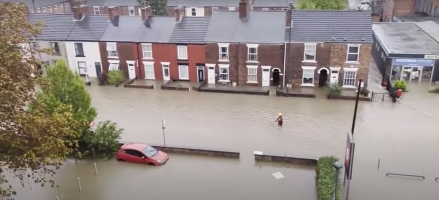 Βρετανία: Πέντε νεκροί από την καταιγίδα Μπαμπέτ, ανησυχία για περαιτέρω πλημμύρες