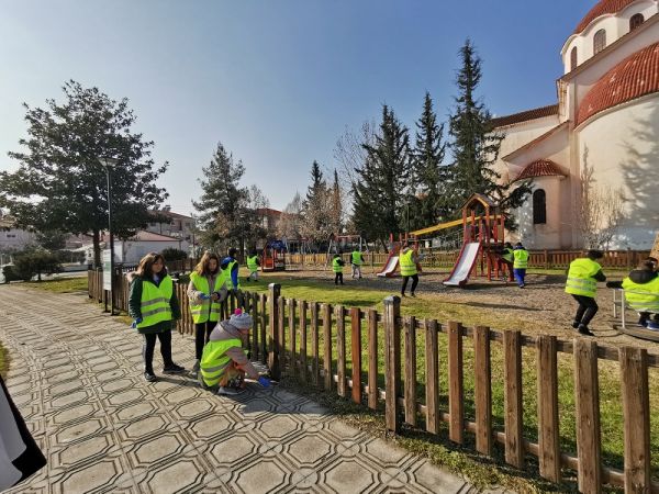 Επισκέψεις τάξεων του 2ου &amp; 4ου Δημοτικού Σχολείου Καρδίτσας στην παιδική βιβλιοθήκη Αγίου Νικολάου