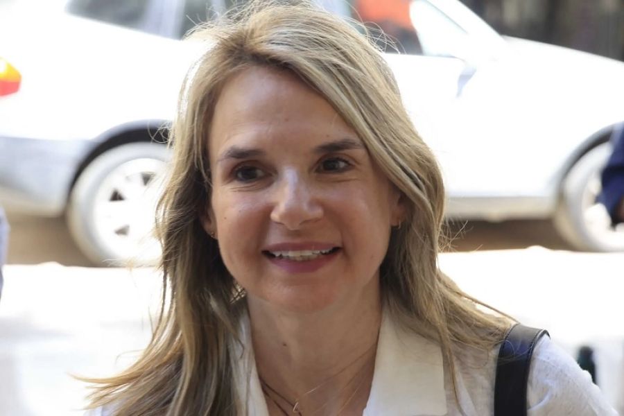 Η Μιλένα Αποστολάκη απέσυρε την υποψηφιότητά της από την κούρσα για την προεδρία του ΠΑΣΟΚ