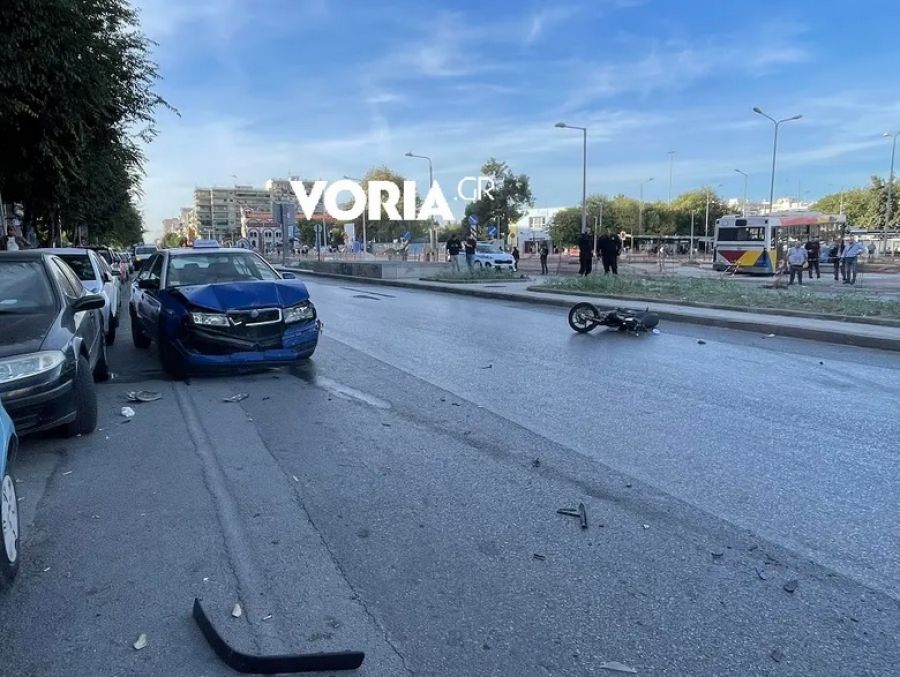 Θεσσαλονίκη: Θανατηφόρο τροχαίο για γυναίκα οδηγό μηχανής που παρασύρθηκε από λεωφορείο