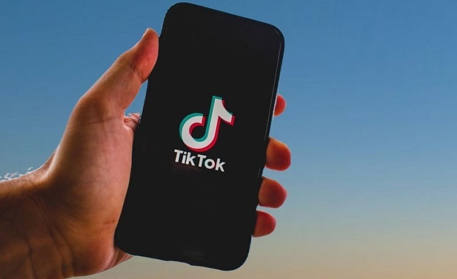 Πληροφορίες ότι το TikTok ετοιμάζεται να κλείσει την εφαρμογή στις ΗΠΑ την Κυριακή (19/1)