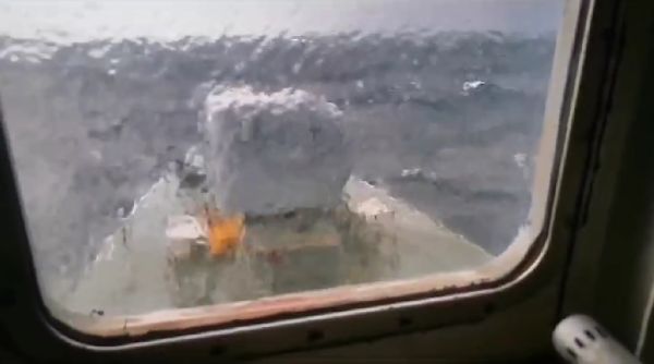 Συνεχίζονται οι έρευνες για τον εντοπισμό των 13 ναυτικών του φορτηγού πλοίου RAPTOR που βυθίστηκε στα ανοιχτά της Λέσβου