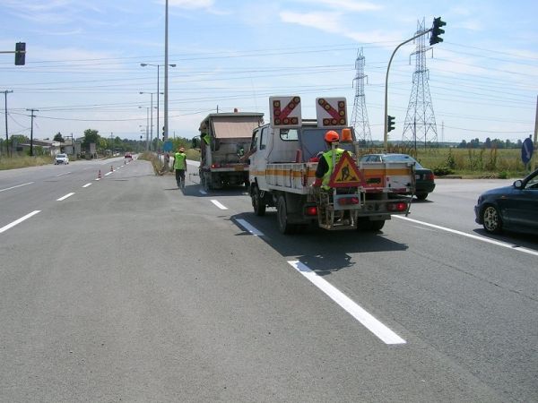 Υπογράφηκε η σύμβαση για την διαγράμμιση επαρχιακών οδών στην Π.Ε. Καρδίτσας