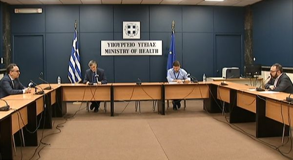 Χαρδαλιάς: Τη Δευτέρα 25/5 η απόφαση για τα Δημοτικά Σχολεία - Τσιόδρας: Σύνθετο δίλημμα το άνοιγμα των Δημοτικών