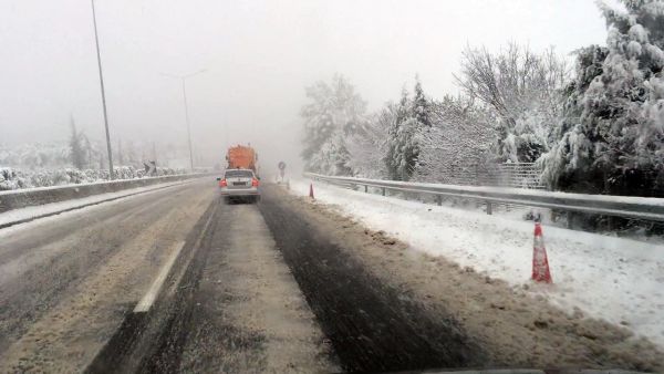 Διακόπηκε πλήρως η κυκλοφορία οχημάτων στην Ε.Ο. Αθηνών - Λαμίας