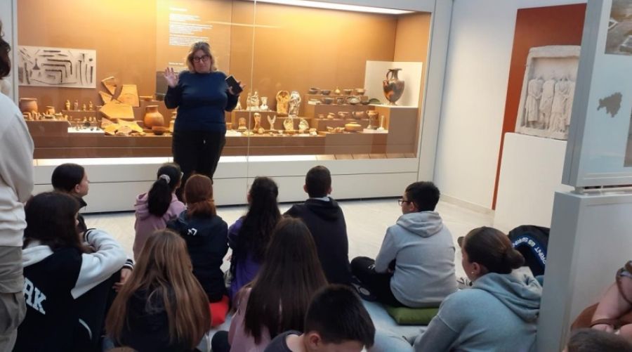 Εκπαιδευτική επίσκεψη μαθητών του 4ου Γυμνασίου Καρδίτσας στο Αρχαιολογικό Μουσείο
