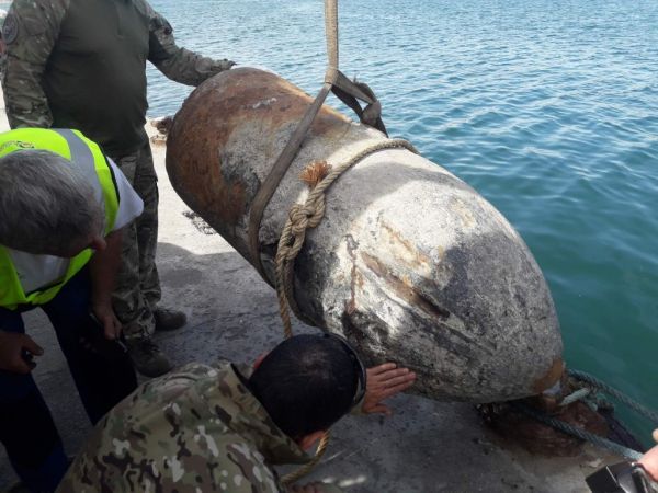 Εντυπωσιακή εξουδετέρωση νάρκης στη θαλάσσια περιοχή του λιμανιού της Νέας Μηχανιώνας (+Βίντεο)