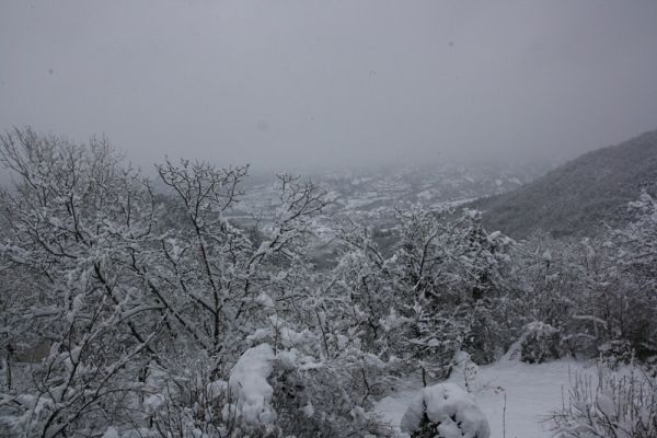 Έκτακτο δελτίο επιδείνωσης του καιρού από την ΕΜΥ - Πτώση θερμοκρασίας, βροχές και χιόνια