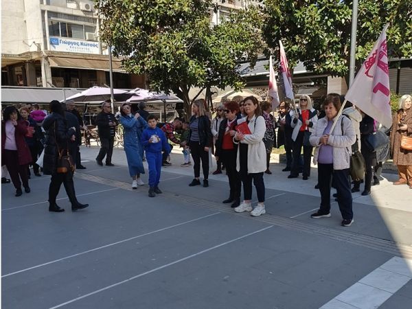 Ο Σύλλογος Γυναικών Καρδίτσας για την κινητοποίηση στην κεντρική πλατεία στο πλαίσιο της Παγκόσμιας Ημέρας της Γυναίκας