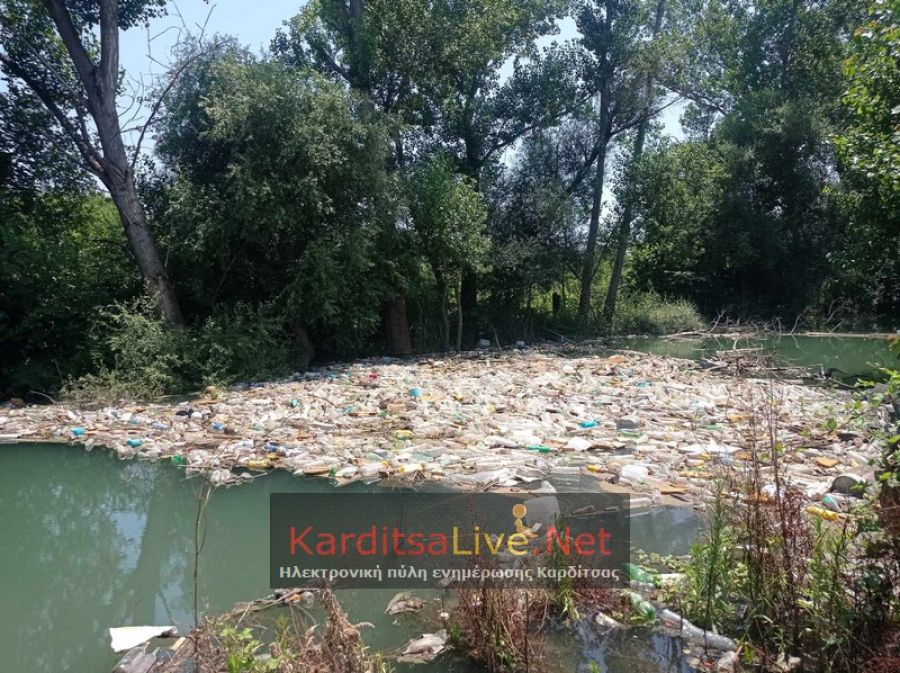 «Πλημμύρισε» με πλαστικά και σκουπίδια ο Καλέτζης (+Φωτο +Βίντεο)