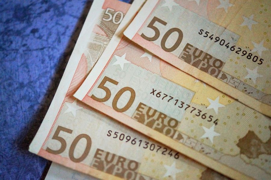 Μειώθηκαν δάνεια και καταθέσεις τον Οκτώβριο, σύμφωνα με την Τράπεζα της Ελλάδος