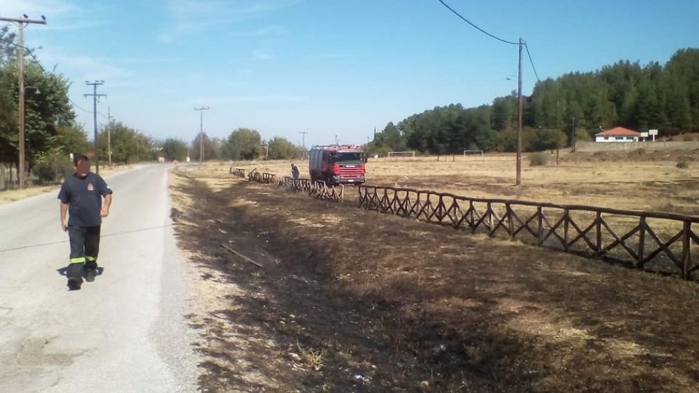 Αποφεύχθησαν τα χειρότερα από μικρή σε έκταση πυρκαγιά στο Μαυρομμάτι (+Φώτο)