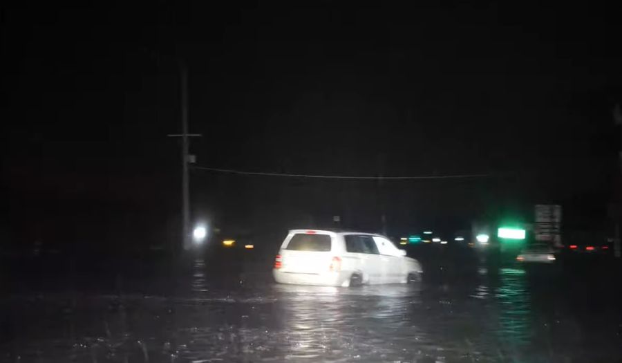 Ο κυκλώνας Μίλτον χτυπά την Φλόριντα (Δείτε live video)