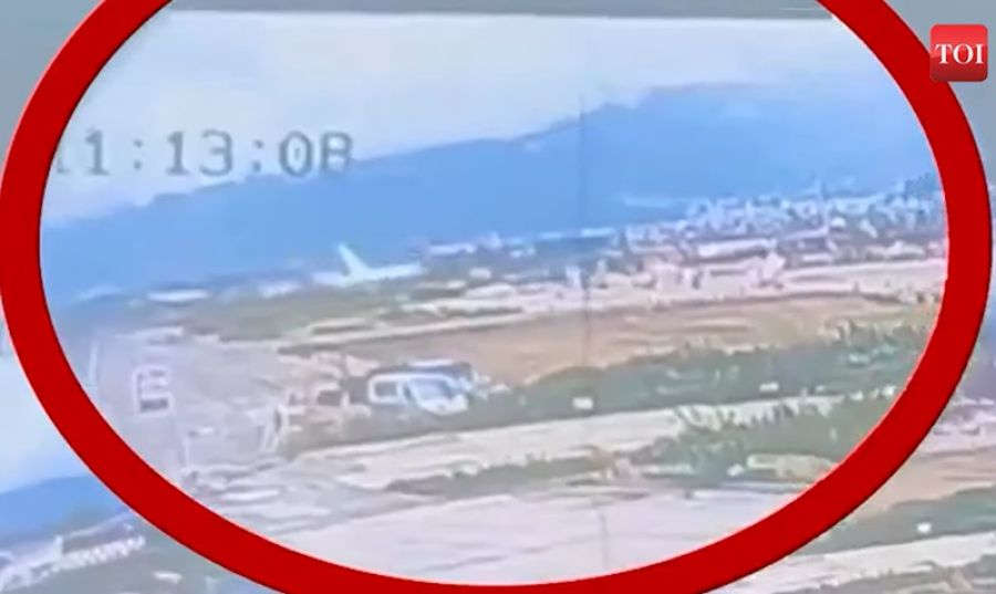 Βίντεο από τη στιγμή που συντρίβεται το αεροσκάφος στο Νεπάλ - 18 νεκροί και ένας διασωθέντας