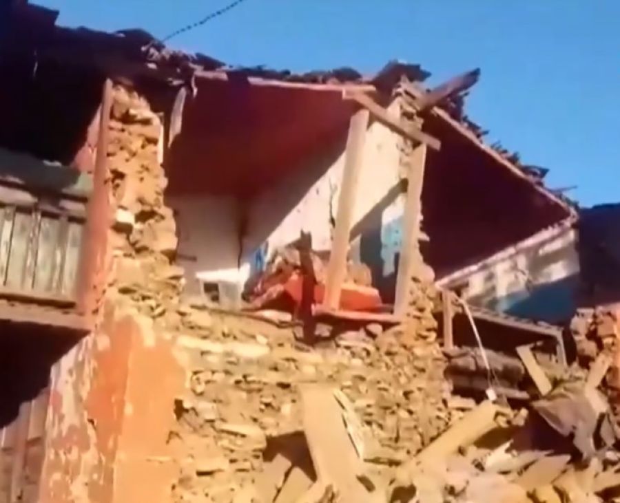 Τουλάχιστον 128 νεκροί μετά από σεισμό 6,4 Ρίχτερ στο Νεπάλ (+Βίντεο)