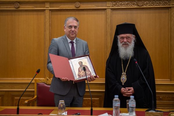 Συνάντηση Υπ. Εσωτερικών με τον Αρχιεπίσκοπο - 1.000 προσλήψεις μέσω κοινωφελούς εργασίας στις Μητροπόλεις