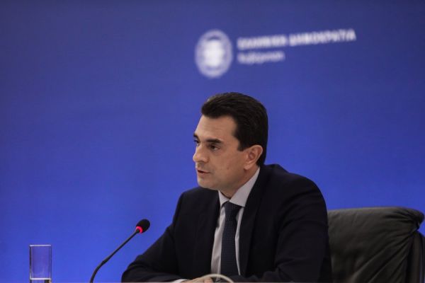 Σκρέκας: Στα «840 εκατ. ευρώ τον Ιανουάριο η στήριξη νοικοκυριών και επιχειρήσεων»