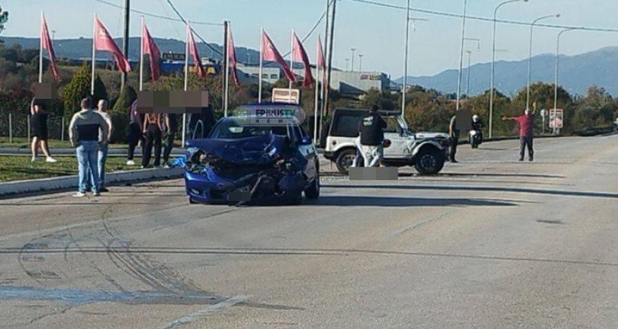 Ε.Ο Ιωαννίνων -Αθηνών : Ένας νεκρός και δύο τραυματίες μετά από σφοδρή σύγκρουση δύο ΙΧΕ οχημάτων