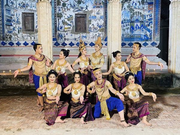 &quot;Καραϊσκάκεια&quot; στο Καλλιφώνι με χορευτικό συγκρότημα της Ταϊλάνδης