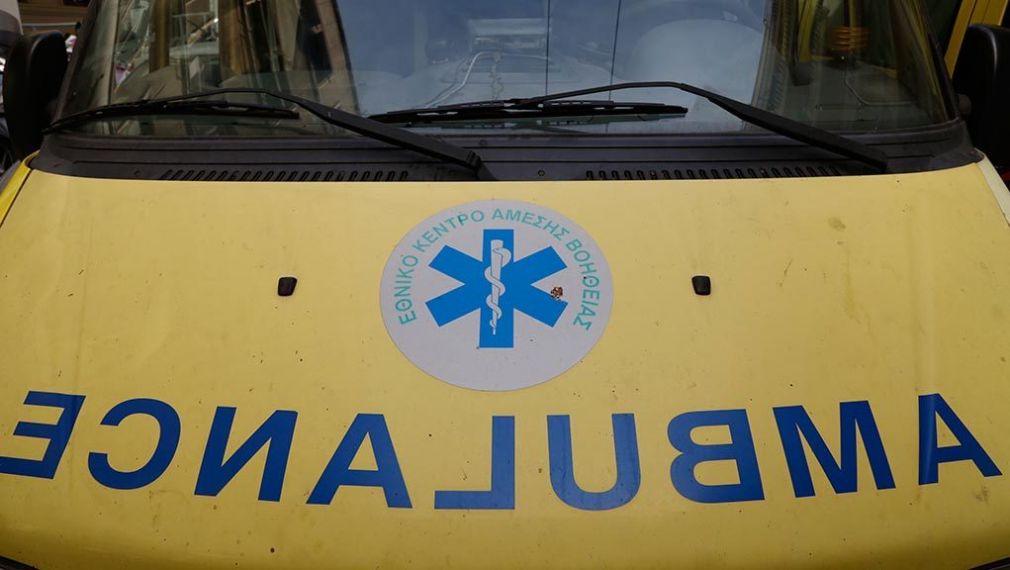 Εκτροπή οχήματος με δύο τραυματίες στην Καλαμπάκα