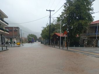 ΕΚΤΑΚΤΟ: Αγνοείται 82χρονος στον Ελληνόπυργο - Έκλεισαν περιφερειακός και οι γέφυρες στην είσοδο του Μουζακίου (+Φωτο)