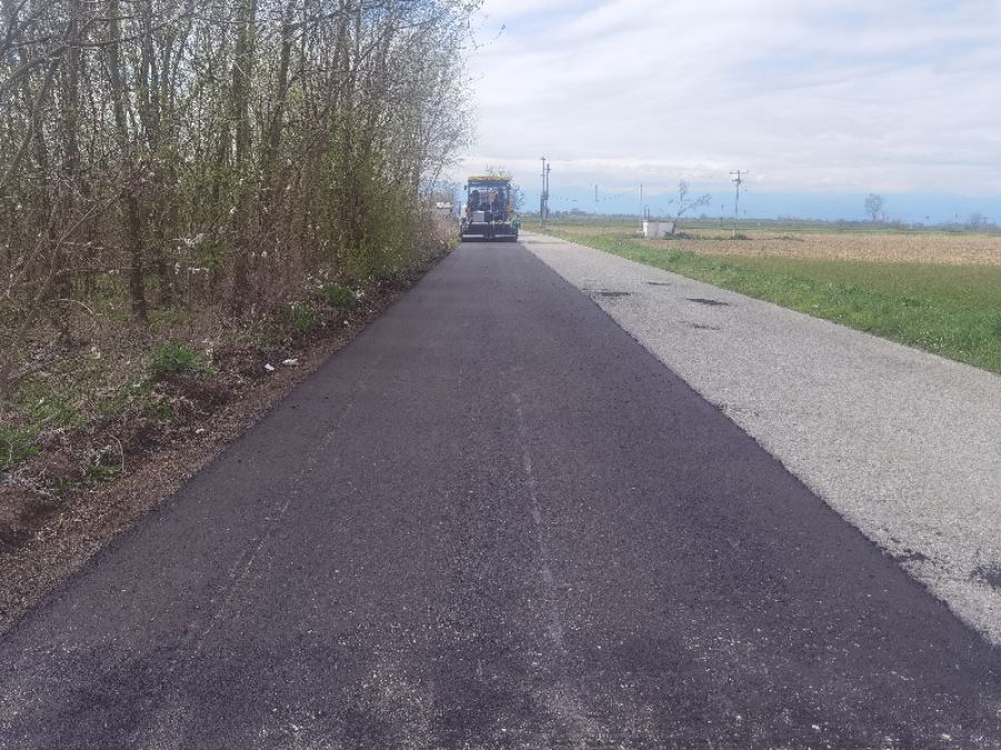 Έργα ενίσχυσης της οδικής ασφάλειας συνολικoύ μήκους 7,5 χλμ  στο δρόμο από Σοφάδες προς Φύλλο και Ερμήτσι