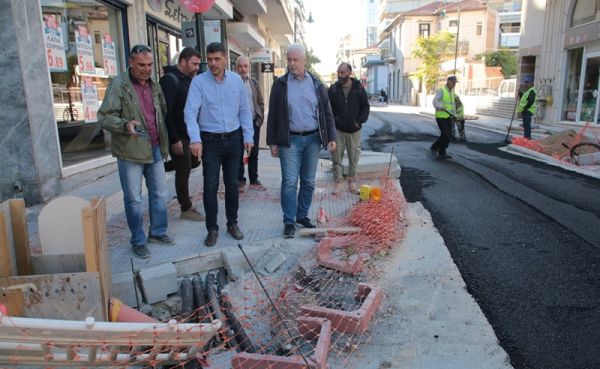 Δήμος Λαρισαίων: Ολοκληρώνονται οι εργασίες της α’ φάσης στην οδό Μανωλάκη - Παραδίδεται στην κυκλοφορία τις επόμενες μέρες