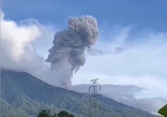 Εξερράγη το ηφαίστειο Μαράπι στην Ινδονησία (+Βίντεο)