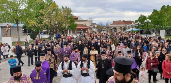 Η πόλη των Σοφάδων υποδέχθηκε το λείψανο του Αγίου Γεωργίου του τροπαιοφόρου (+Φώτο)