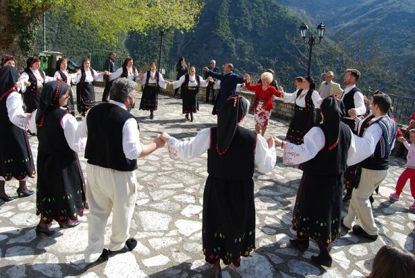 Η Αργιθεάτικη Παράδοση συνεχίζεται... με το 2ο Φεστιβάλ Παραδοσιακών χορών Συλλόγου Αργιθεατών Τρικάλων