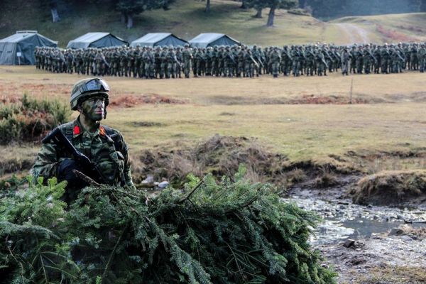 Με επιτυχία πραγματοποιήθηκε η χειμερινή εκπαίδευση της Σχολής Μονίμων Υπαξιωματικών στο Περτούλι (+Φώτο)