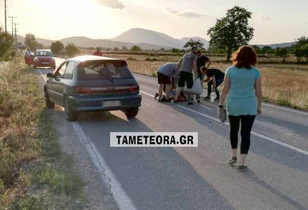 Αυτοκίνητο παρέσυρε νεαρό ποδηλάτη έξω από το κλειστό γυμναστήριο της Καλαμπάκας (+Φώτο)