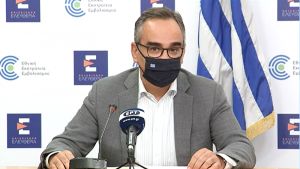 Κοντοζαμάνης: Ο νόμος για τους ανεμβολίαστους θα εφαρμοστεί