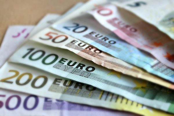 Προϋπολογισμός: Πρωτογενές πλεόνασμα 2,9 δισ. ευρώ στο α&#039; εξάμηνο φέτος