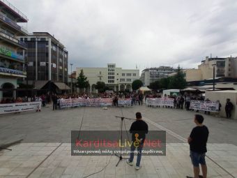 Με τη στήριξη των κοινωνικών φορέων συνεχίζουν τον αγώνα τους οι συμβασιούχες καθαρίστριες του Νοσοκομείου Καρδίτσας (+Φωτο +Βίντεο)