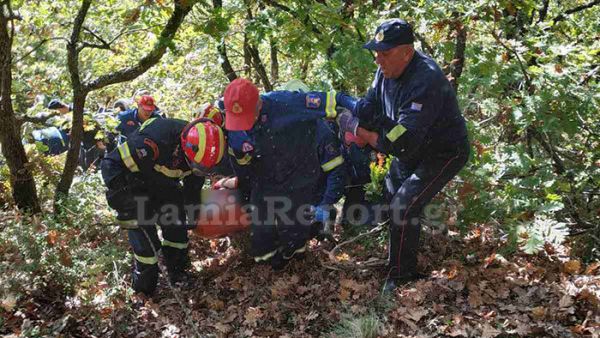 Καρδιτσιώτες τραυματίστηκαν μετά από εκτροπή του αυτοκινήτου σε χαράδρα (+Φώτο)