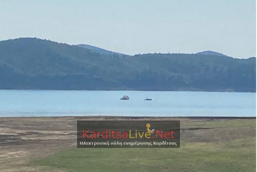 Αερόστατο αντιμετώπισε τεχνικό πρόβλημα και &quot;έκατσε&quot; στην επιφάνεια της λίμνης Πλαστήρα - Κανονικά η απογευματινή εκδήλωση