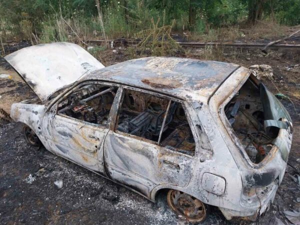 Αυτοκίνητο εκλάπη από την περιοχή των Σοφάδων και βρέθηκε καμένο σε χωριό των Φαρσάλων