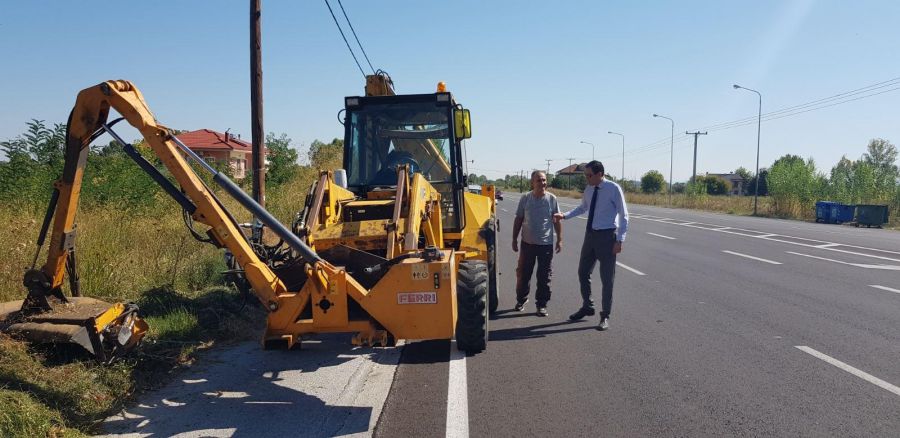 Παρεμβάσεις για τον καθαρισμό των δρόμων που έχει στην ευθύνη της η Π.Ε. Καρδίτσας