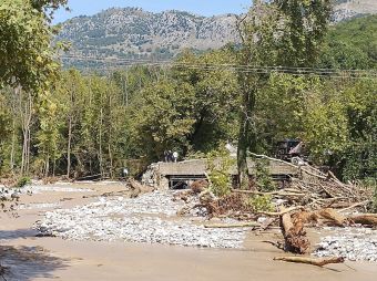 «Θέατρο παραλόγου» με τη γέφυρα «Αργύρη - Παραμένουν αποκλεισμένα Αμυγδαλή και Ελληνόκαστρο, καταστράφηκε ο δρόμος στο «Μύλο» Ανθοχωρίου