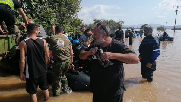 Τ.Ε. Καρδίτσας ΚΚΕ: &quot;Στη μάχη απεγκλωβισμού κατοίκων δυνάμεις του ΚΚΕ και της ΚΝΕ&quot;