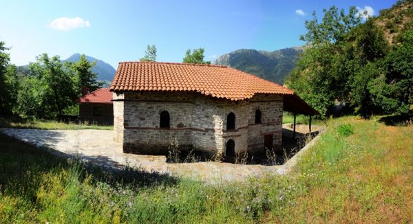 Γιορτάζει την Κυριακή (8/9) το Μοναστήρι Γεννήσεως Θεοτόκου Νεράϊδας Δολόπων