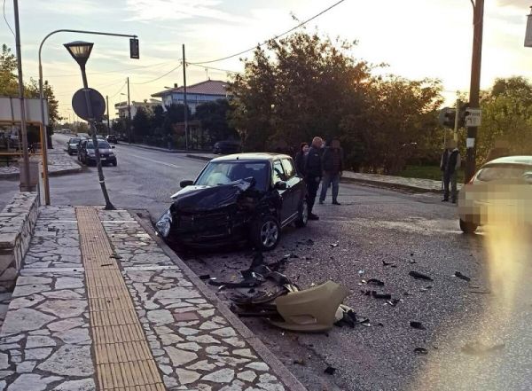 Τραυματίστηκε γυναίκα σε τροχαίο το πρωί του Σαββάτου στην Πύλη (+Φώτο)