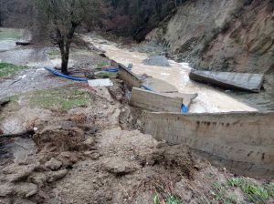 Ζημιές σε υποδομές, σπίτια και καλλιέργειες μετά από πλημμυρικά φαινόμενα στην Πιερία